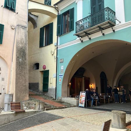 Beautifully Restored Romantic Apartment In The Centre Of Historic Dolcedo Zewnętrze zdjęcie