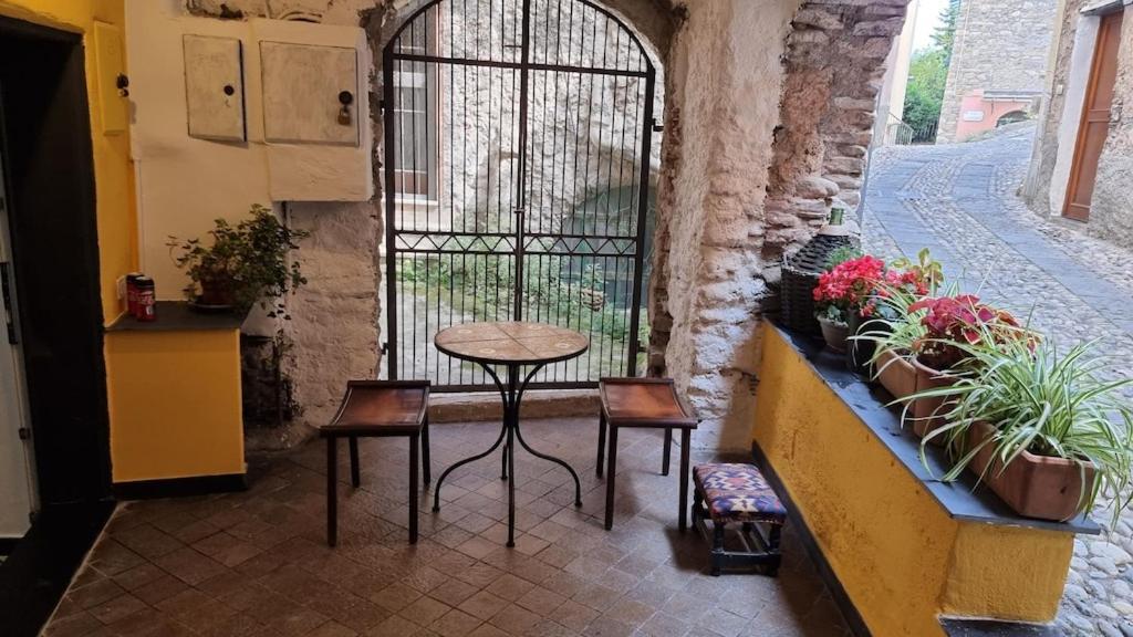 Beautifully Restored Romantic Apartment In The Centre Of Historic Dolcedo Zewnętrze zdjęcie