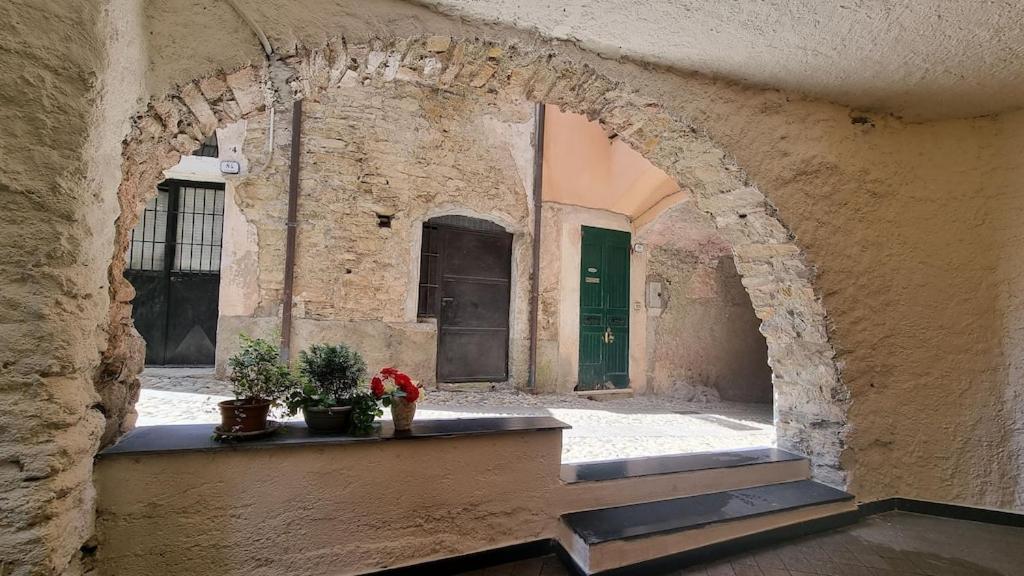 Beautifully Restored Romantic Apartment In The Centre Of Historic Dolcedo Zewnętrze zdjęcie
